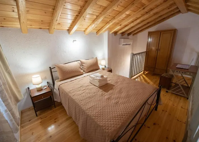 Oneiro * Skopelos Town